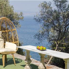 4 bedroom villa with pool by the sea, near Corfu town, sleeps 8